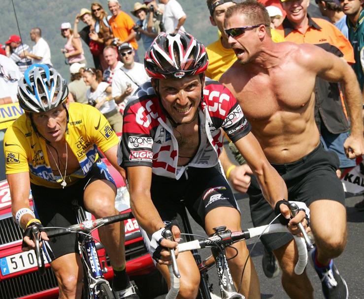 Al Tour, il grande rivale  Lance Armstrong. Afp